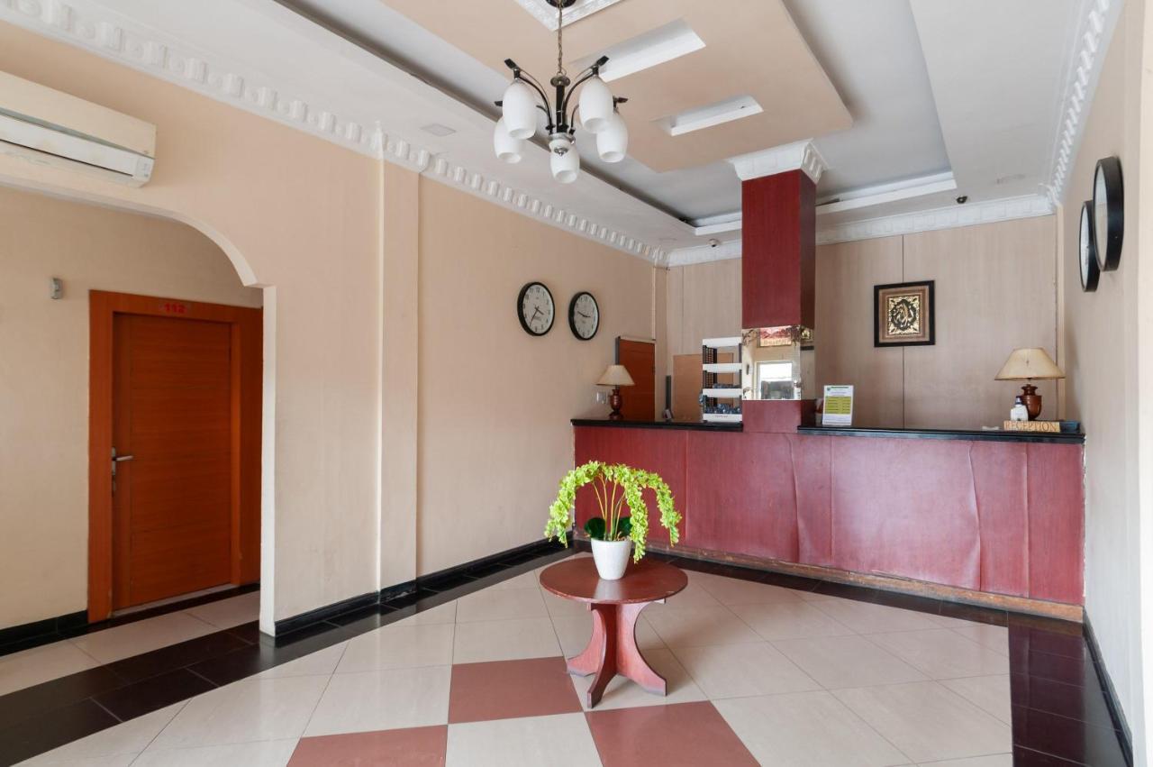 Urbanview Hotel Syariah Residence Medan By Reddoorz Kültér fotó